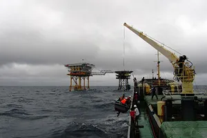 Chiến sĩ nhà giàn đã nhận quà tết