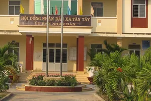 Ăn cắp giờ công thiên hình vạn trạng