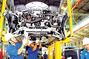 Rút đề xuất áp thuế tiêu thụ đặc biệt ô tô lên gần 200%