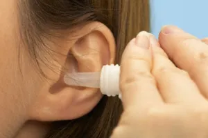 Vì sao trẻ dễ mắc viêm tai giữa?