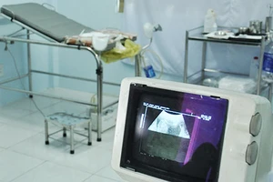 Vụ “Đột kích ổ phá thai chui”: Đại diện phòng khám không đến làm việc với thanh tra