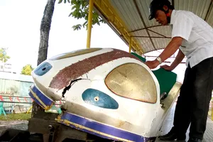 Chuyển một bé bị văng khỏi tàu lượn lên BV Chợ Rẫy