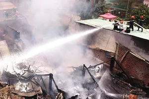 Nghi chập điện gây cháy lớn ở quận 4 