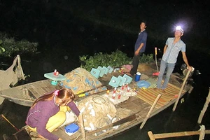 Nghề ‘bà cậu’ ở xứ Vàm Nao