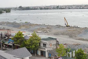 Vụ lấp sông Đồng Nai: 'Sông ta, ta quyết'