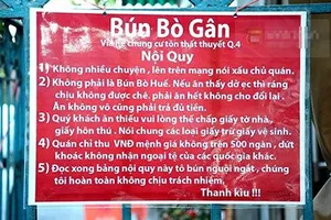 Chuyện quán bún bò 'bá đạo' và chiến dịch diệt ‘cấm tiểu bậy’