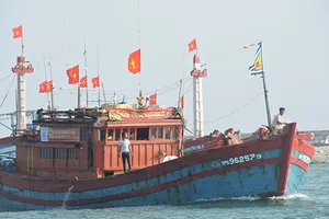 Ngư dân Lý Sơn giữ biển, bám ngư trường