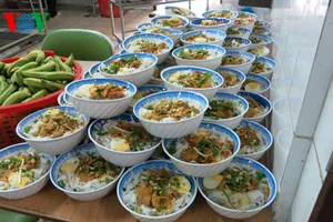 Ngộ độc thực phẩm tập thể do giá trị bữa ăn thấp