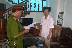 Bắt hai cán bộ để lâm tặc lộng hành