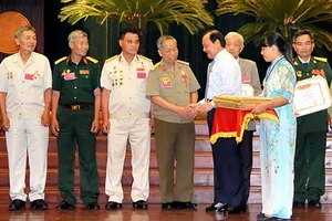 Hãy cùng khơi dậy sức mạnh của cả dân tộc