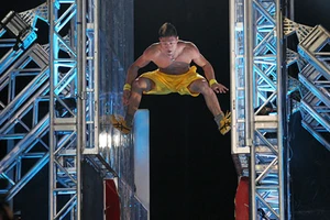 Mua bảo hiểm 2 tỉ cho người chơi truyền hình