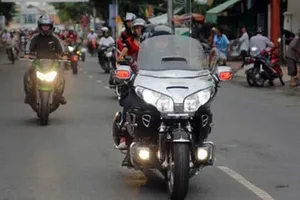 Bộ trưởng Thăng nghĩ gì về mô tô vào cao tốc?