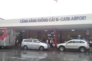 Sân bay Cát Bi bị sét đánh