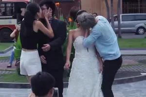 Ói ba ngày vì… Kiss Cam