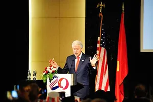 ‘Hãy mở rộng vòng tay với nhau’