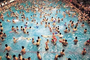 Hơn 56% mẫu nước hồ bơi tại TP.HCM gây dị ứng da