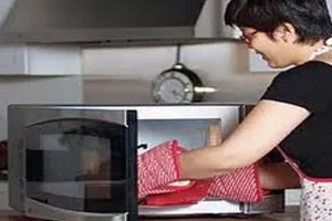 Nấu lò vi sóng bằng đồ nhựa gây tiểu đường