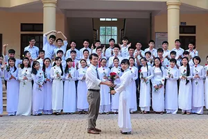 Cổ tích viết từ lớp học trường làng