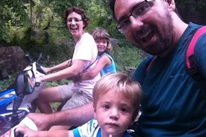 Khách nước ngoài mất đồ trên xe