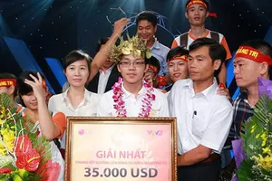 Nam sinh ‘đẹp trai nhất’ Olympia 2015 giành vòng nguyệt quế