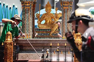 Ai đánh bom ở Bangkok?