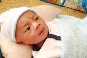 Bé Phát về nhà trong niềm vui người thân 