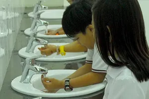 Dịch bệnh rình rập trẻ mùa tựu trường