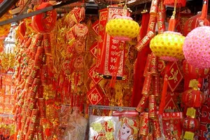 Trang trí 12 tuyến đường đón tết Nguyên đán 2016