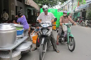 Nhóm thiện nguyện ‘Gốc cây sung’