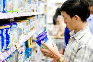 Bộ Tài chính lên tiếng vụ giá sữa không chịu giảm