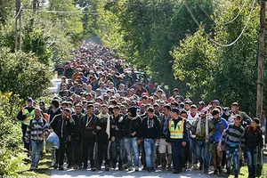 Châu Âu phân chia 120.000 người di cư