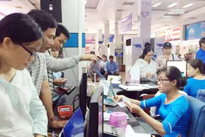 Mua vé tàu tết phải cung cấp chính xác thông tin giấy tờ tùy thân