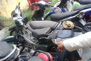 Kho bãi quá tải, xe tang vật thành sắt vụn