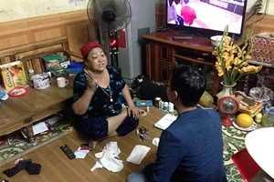 Chân dung ‘thánh cô’ chữa đủ bệnh