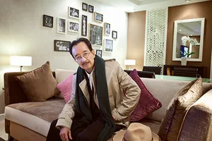 Có một ông già chịu chơi Alan Phan