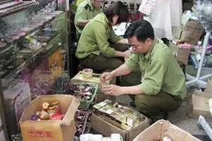 Mỹ phẩm ‘biến da người châu Á thành châu Âu’ được ‘chế’ từ mỹ phẩm trôi nổi