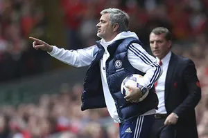 Chelsea - Liverpool: Mourinho bị dồn chân tường