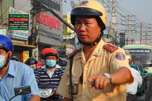 CSGT rải đều, đường Trường Chinh hết kẹt