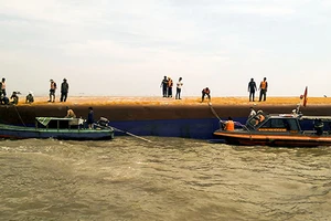 Vụ chìm tàu Hoàng Phúc 18: Chưa tìm được hai người mất tích