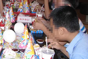 Hiểm họa cho trẻ từ nước ngọt có gas