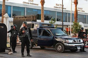 Anh, Nga, Israel đều nói có bom trên máy bay Nga 