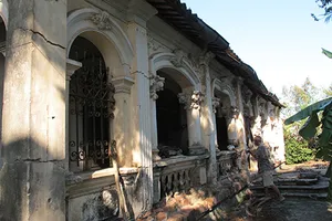 ‘Thoi thóp’ xóm nhà cổ 120 tuổi