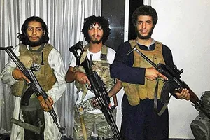 Kẻ chỉ huy khủng bố Pháp bị bắn chết