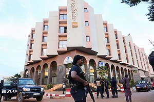 Bắt cóc con tin ở Mali: 19 con tin thiệt mạng, 17 người bị thương