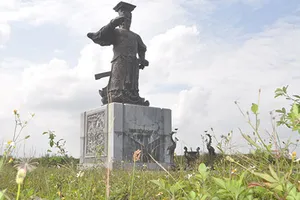 Tượng đài 1.500 tỉ đồng bỏ hoang: Ngẫm xa để nghĩ về gần