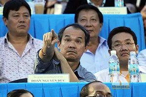 Khi bầu Đức độc diễn