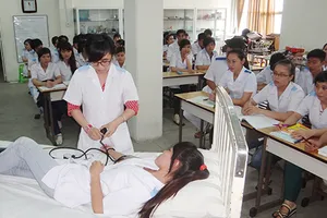 Điều dưỡng viên với cơ hội xuất ngoại 