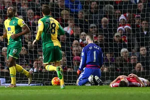 Van Gaal sẽ theo chân Mourinho?