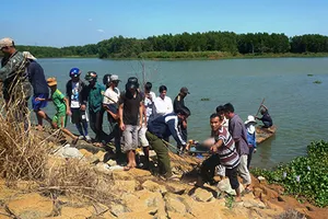 Nữ sinh tự tử để lại năm thư tuyệt mệnh