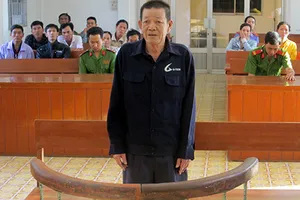 Yêu râu xanh 67 tuổi xâm hại cháu bé 10 tuổi